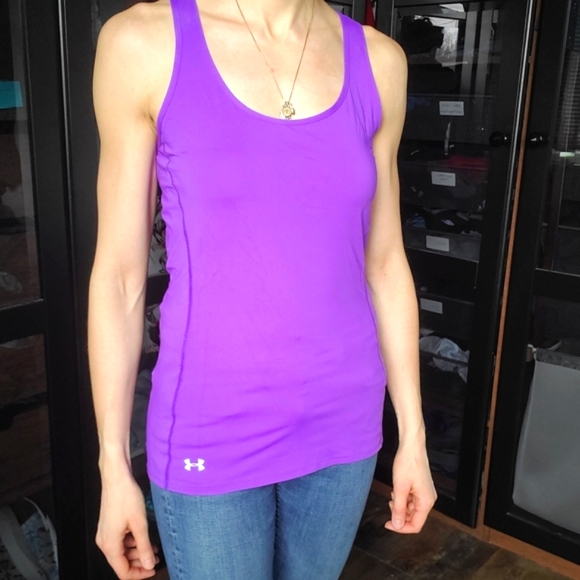 🥿2/$40 Under Armour fuscia tank with open back - Picture 3 of 3
